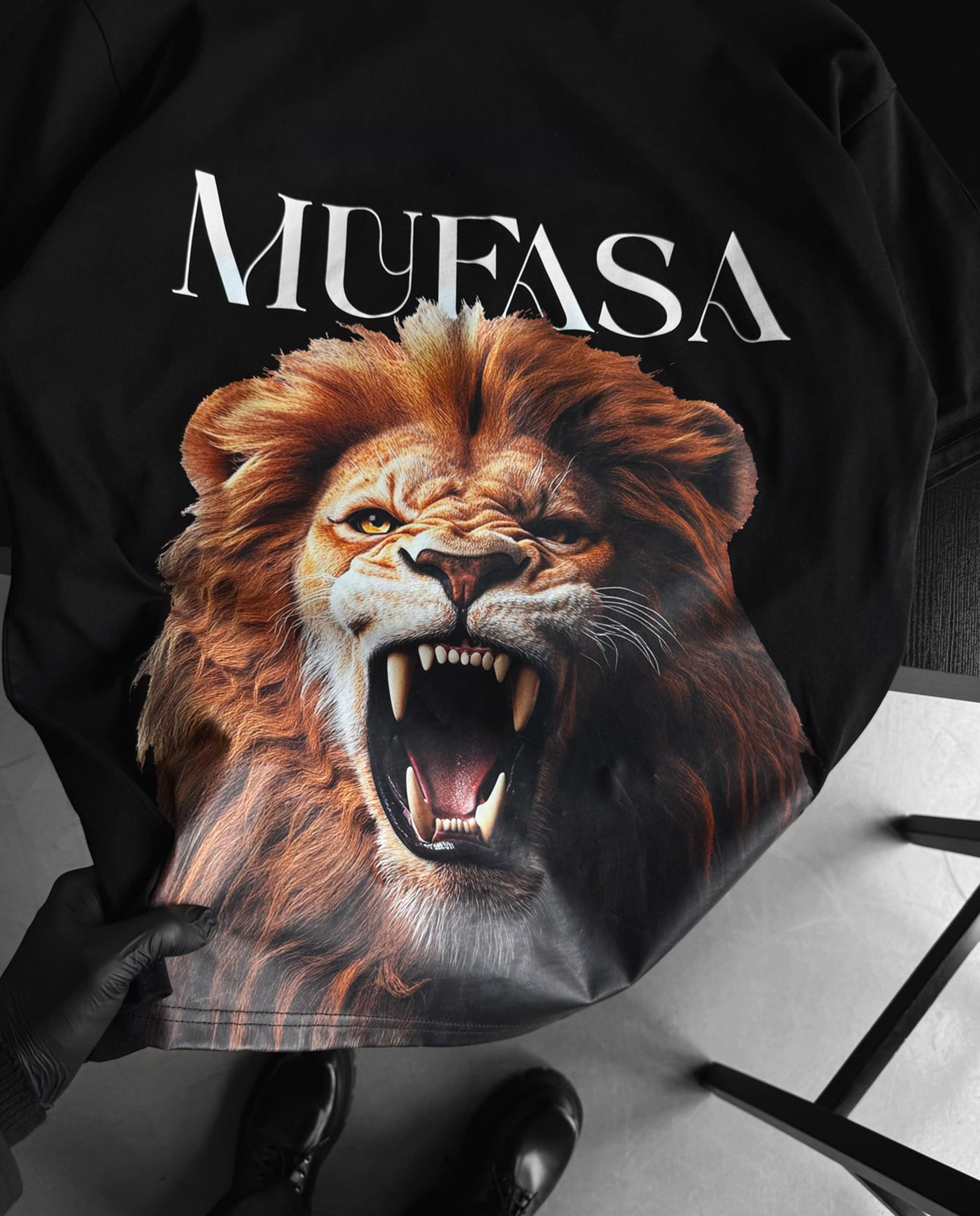 MUFASA Oversized Graphic Tee